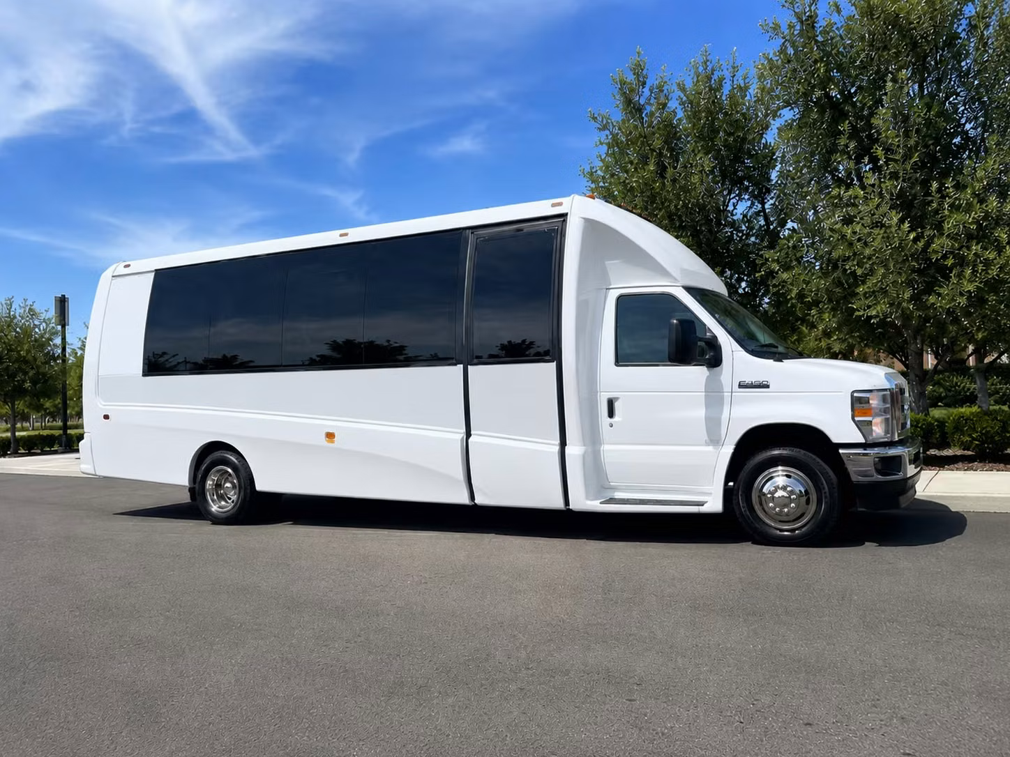 15 passenger minibus