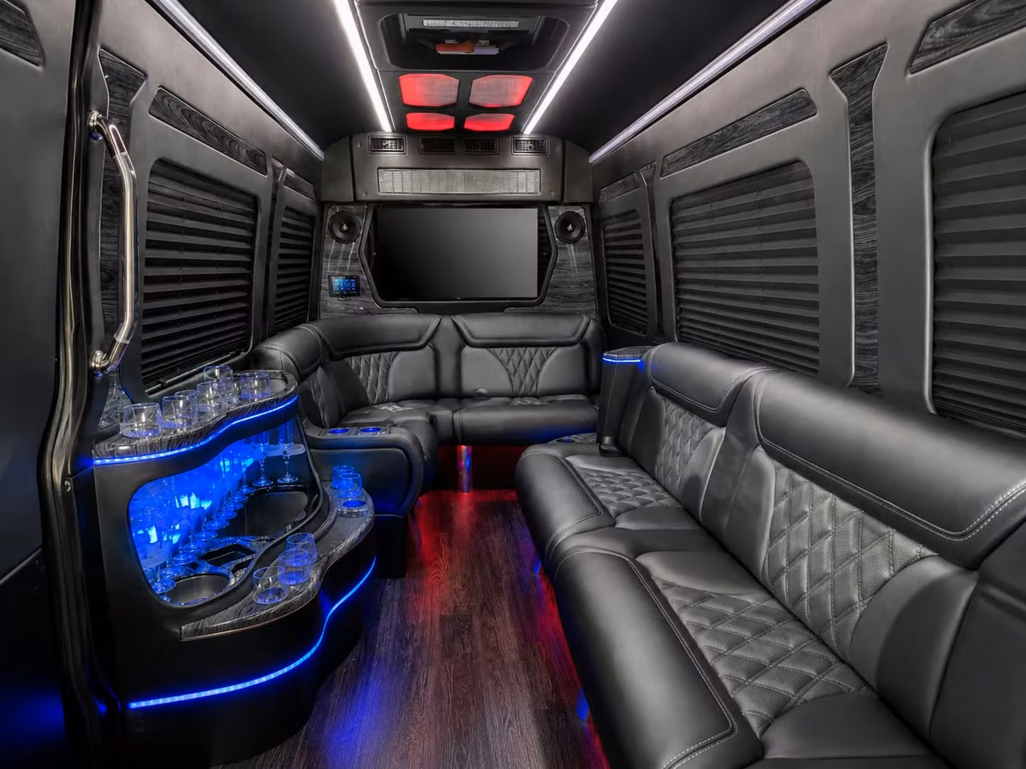 construction site and industrial crew shuttles serving north lauderdale