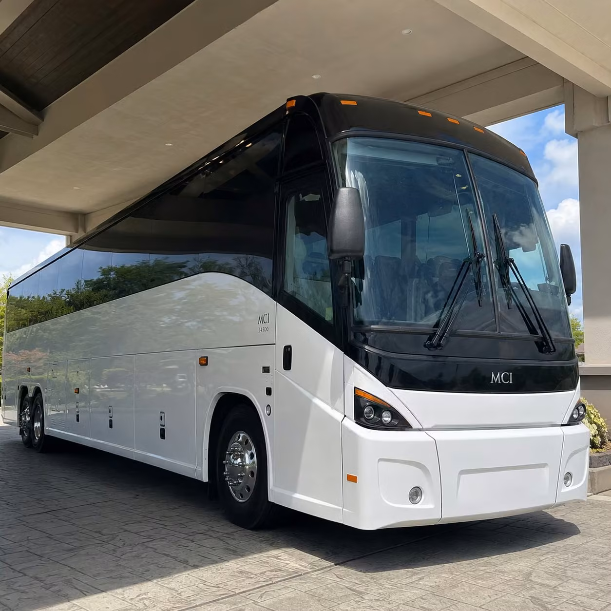 group airport shuttles from north lauderdale to fll without the parking headache