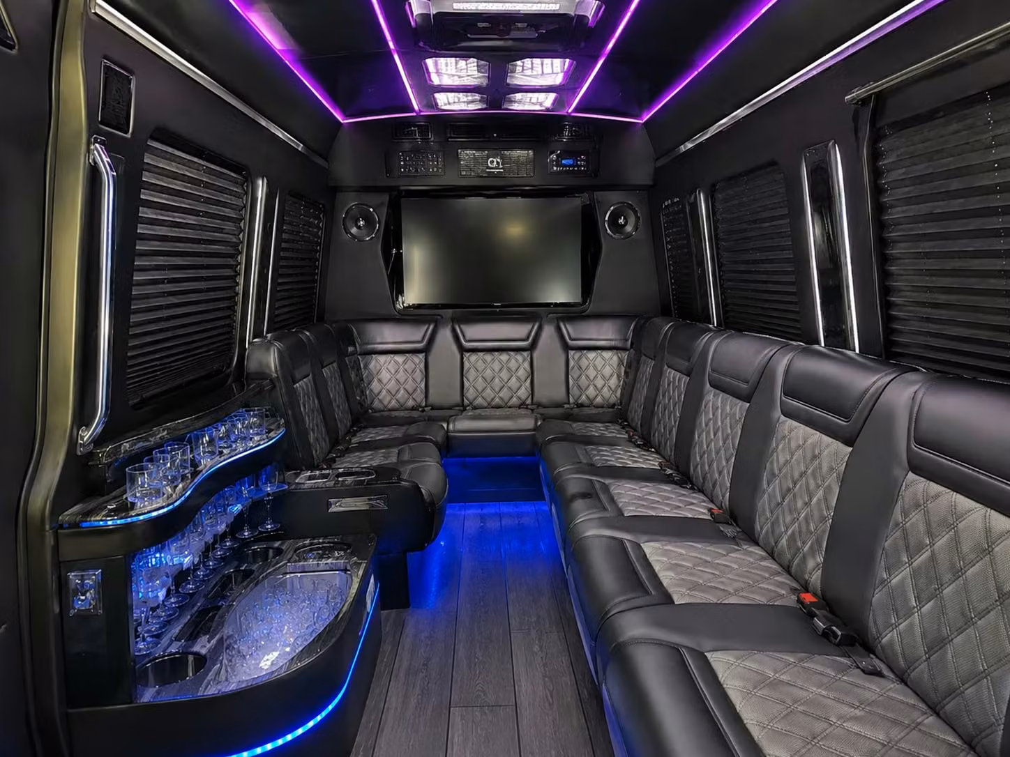 let northlauderdalecharterbuscompany com handle prom night logistics for north lauderdale families and schools