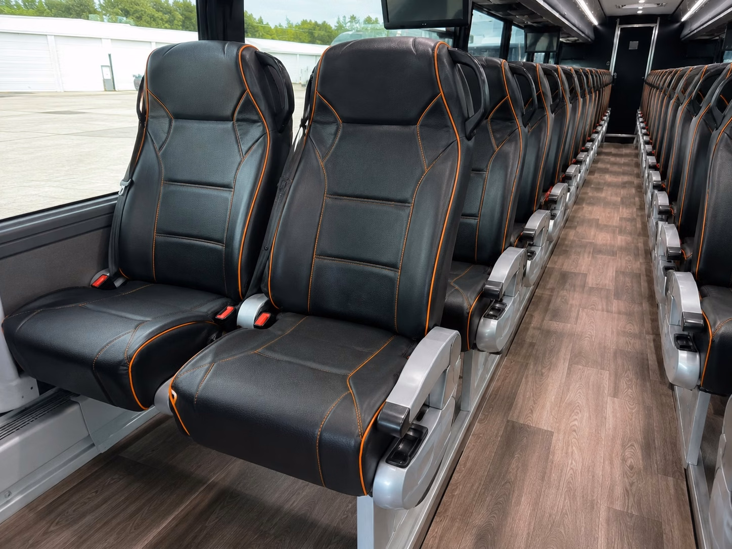 minibus rentals in north lauderdale for smaller prom groups who want to ride together